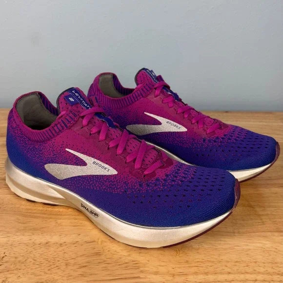 Brooks Levitate 2 Womens 8.5 B Purple Silver Athletic Running Shoes Sneakers - Picture 1 of 10